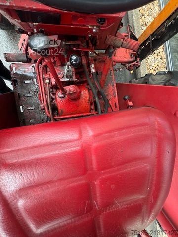 Traktors IHC 353 Schlepper Traktor H- Kennzeichen Frontlader