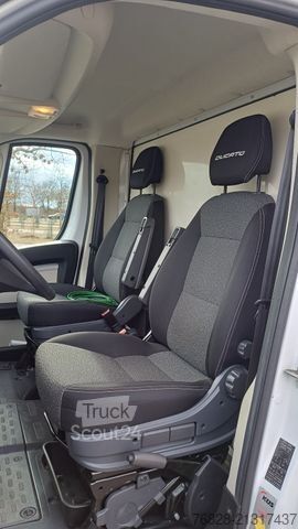 Furgoneta FIAT Ducato Messefahrzeug / Mobiles Büro / Office