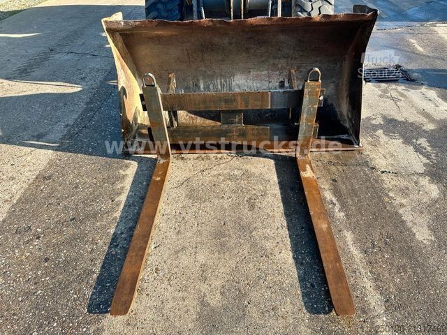 Carregadora de rodas VOLVO L30B-Z/x Radlader inkl. Schaufel & Palettengabel