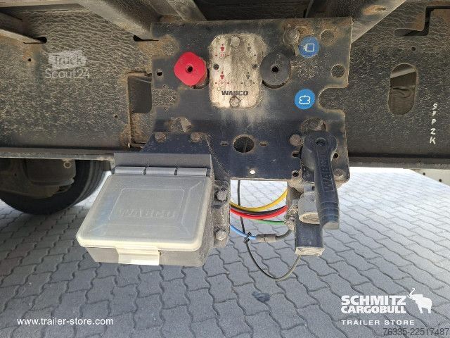 Semiremorcă deschisă cu prelată Kögel Curtainsider Mega