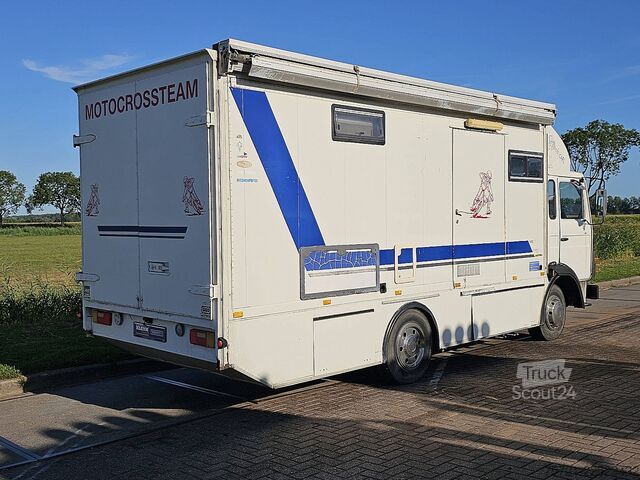 Gesloten bak DAF 1700 TURBO 1100