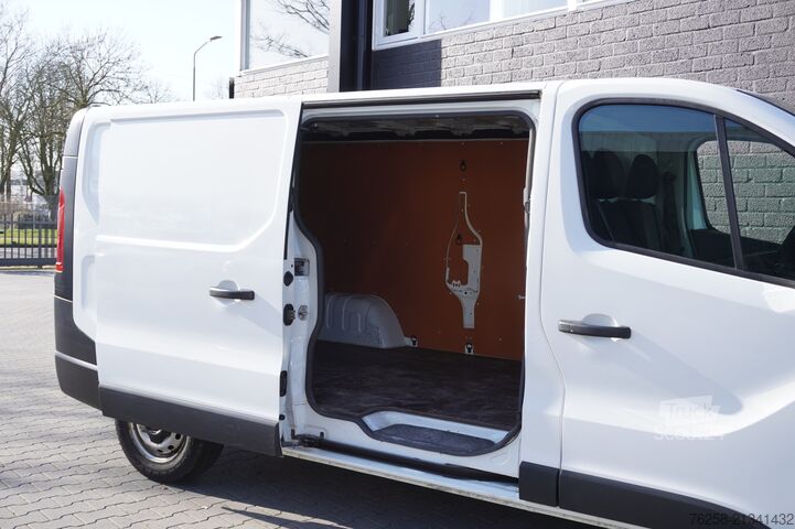 Furgão de painéis Renault Trafic 1.6 dCi L2 EURO 6 - Airco - Cruise - Tre...