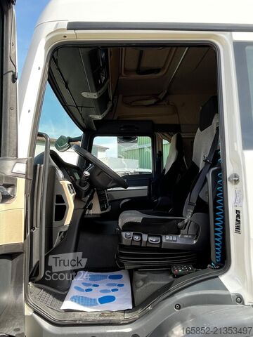 Caixa de Cortinas MAN TGL 8.220 Jumbo Gardine