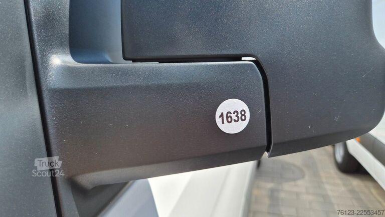 Vans ar augstu jumtu MERCEDES-BENZ Sprinter III Kasten  519 CDI RWD 4x 4 Allrad