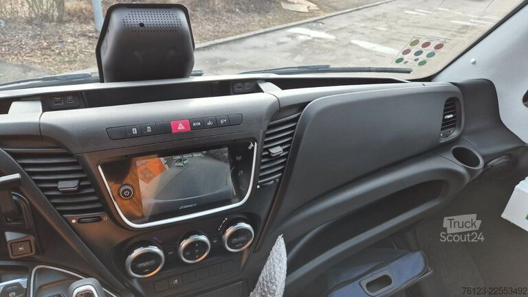 Minibusz IVECO Daily 70 Ferqui Sunrise 34 Plätze COC
