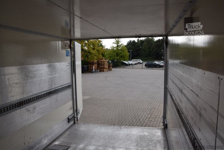 Vrachtwagen met bakwagen Iveco Daily  35 S18 Koffer Automatik ACC Luftfederung