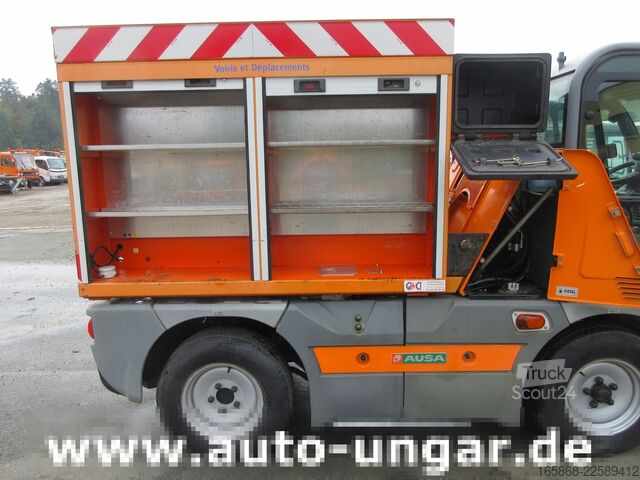 Specialfordon för kommunal användning Ausa M200H 4x2x4 Baujahr 2015 Tyrolit Bohrer