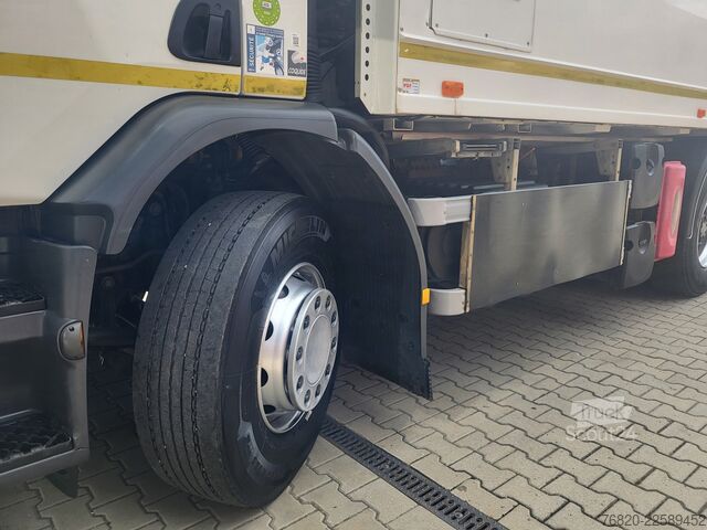 śmieciarka Renault D26 WIDE