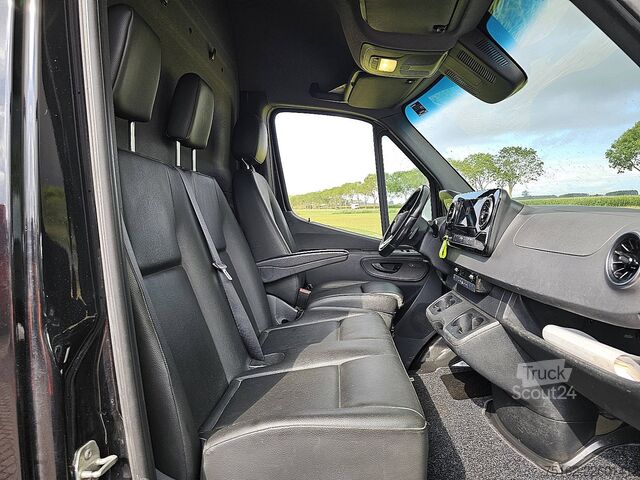 Універсал з високим дахом MERCEDES-BENZ SPRINTER 319 L3H2 Maxi LED Mbux10