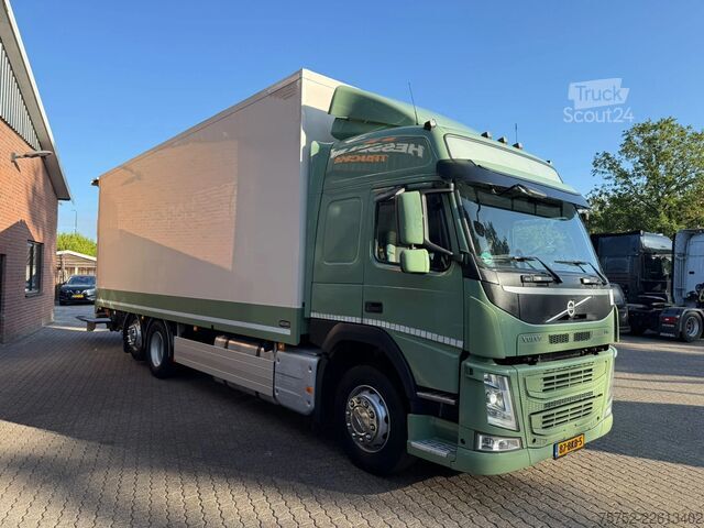  Volvo FM 420 6X2 8.1M Koffer Stuuras