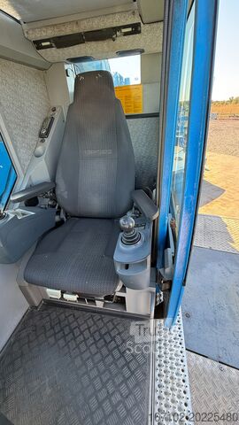 Żuraw samojezdny Liebherr LTF 1045-4.1