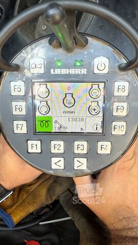 Żuraw samojezdny Liebherr LTF 1045-4.1