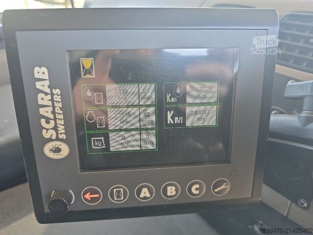 Vejfejemaskine Renault Scarab Major 8001