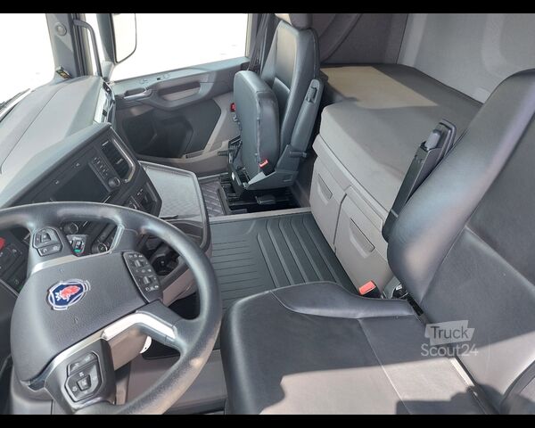 Lastbilsmonterad kran SCANIA Lunga Distanza B 18 - R20N DC13 450 B 4x2 NB