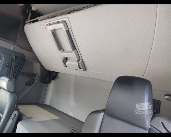 Lastbilsmonterad kran SCANIA Lunga Distanza B 18 - R20N DC13 450 B 4x2 NB