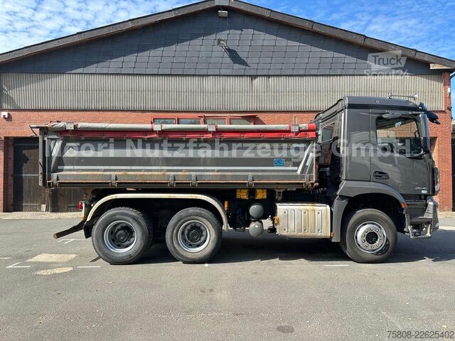 شاحنة قلابة ثلاثية الجوانب MERCEDES-BENZ Arocs 2646 Meiller DSK 6x4 Kipper Bordmatic