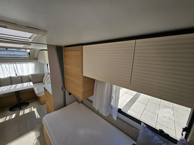 Asuntovaunu ADRIA Adora 572 UT