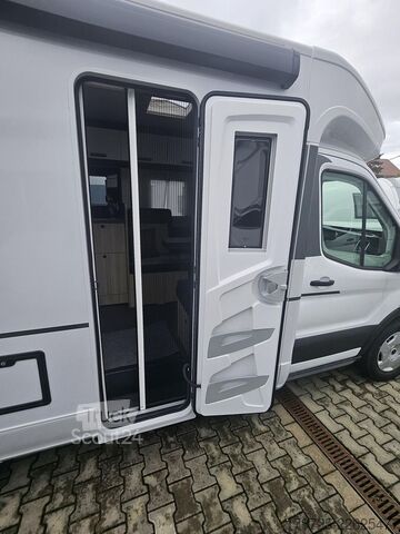 Puoliksi integroitu matkailuauto Sun Living C 70DL X-Tra 165 PS