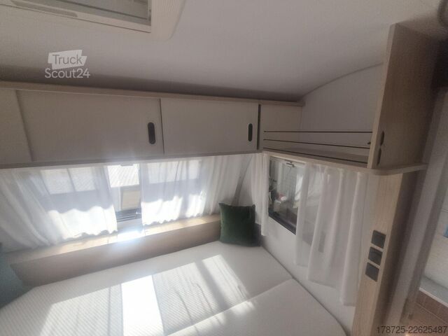 Asuntovaunu ADRIA Aviva 422 PY