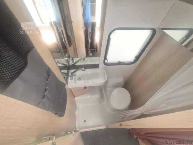 Asuntovaunu ADRIA Aviva 422 PY