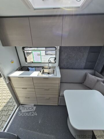 Asuntovaunu ADRIA Altea 402 PH 2026 Autark