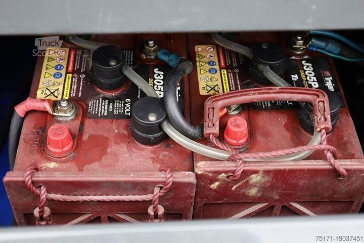 Scissor lift Holland Lift Ecostar HL-11812 Electric, 14m Working Height, 300