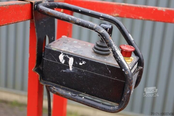 Scissor lift Holland Lift Ecostar HL-9714 Electric, 12m Working Height, 325k