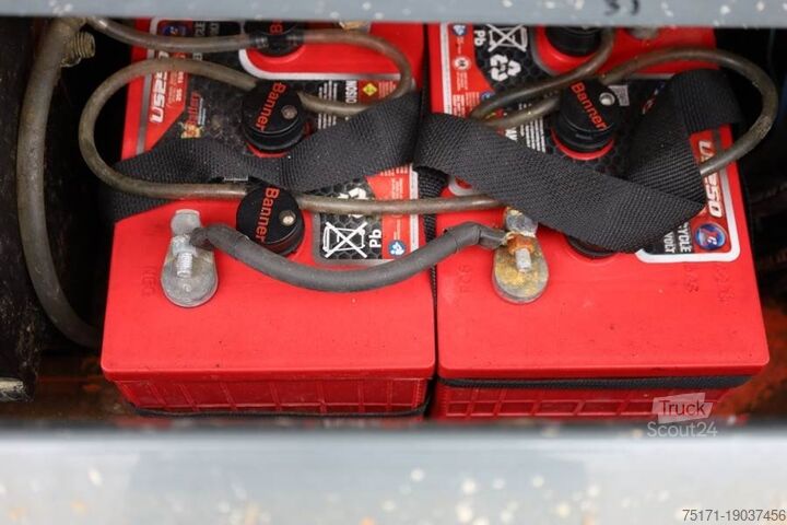 Scissor lift Holland Lift Ecostar HL-9714 Electric, 12m Working Height, 325k