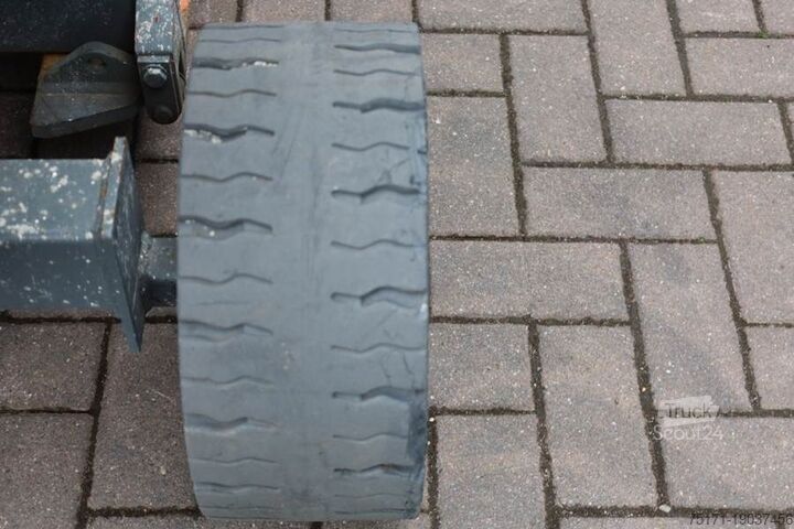 Scissor lift Holland Lift Ecostar HL-9714 Electric, 12m Working Height, 325k