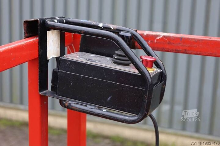 Ножичний підйомник Holland Lift Ecostar HL-7814 Electric, 10m Working Height, 450k