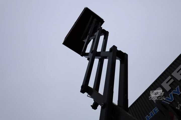 Scissor lift Holland Lift Ecostar HL-7814 Electric, 10m Working Height, 450k