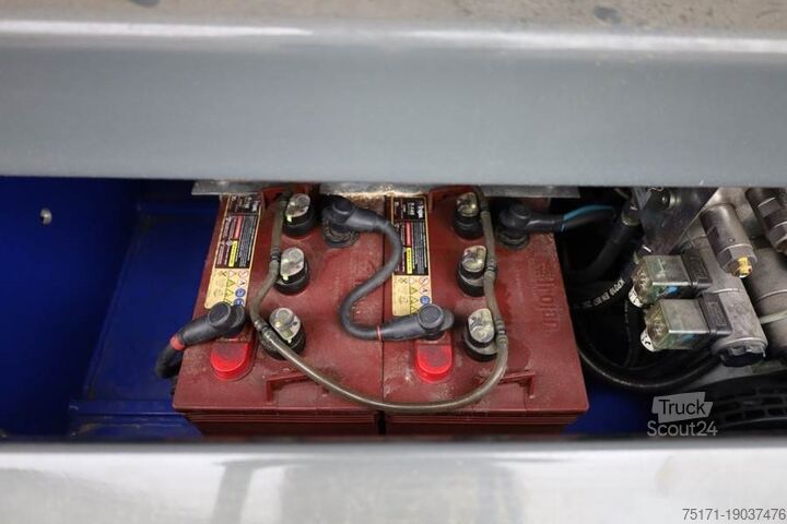 Scissor lift Holland Lift Ecostar HL-7814 Electric, 10m Working Height, 450k