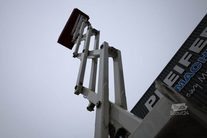 Scissor lift Holland Lift Ecostar HL-9710 Electric, 12m Working Height, 325k