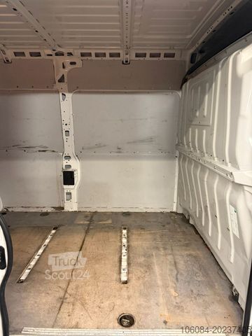 Kombi z visokim stropom PEUGEOT Boxer Kasten L5H2 Klima Tempomat Navi R-CAM AHK
