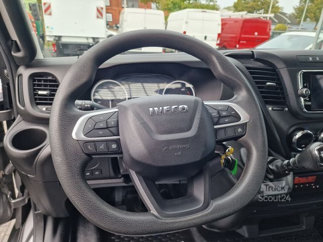 Furgon z żurawiem samochodowym IVECO Daily 70 C 18 Kran/Funk/4 Ausschübe/11 Meter