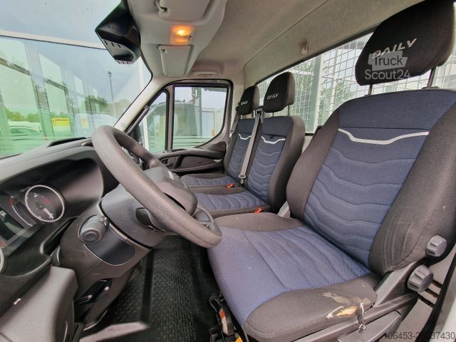 Furgonetka pick-up IVECO Daily 70 C 18 Kran/Funk/4 Ausschübe/11 Meter