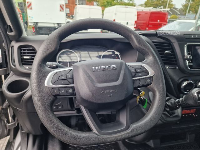Furgonetka pick-up IVECO Daily 70 C 18 Kran/Funk/4 Ausschübe/11 Meter