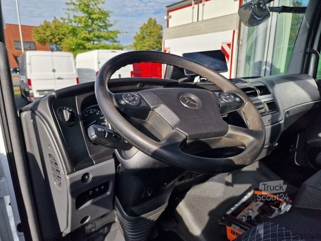 Transporter mit Kipper MERCEDES-BENZ Atego 821 Kipper/Kran/Funk/Greifer/2xAHK/Ölansch
