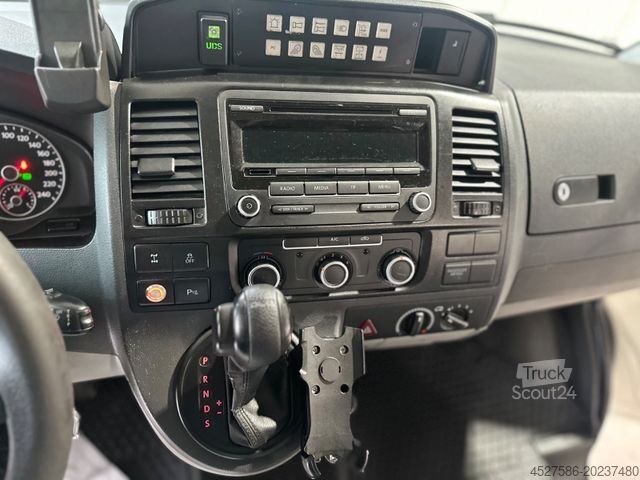 Autospecială de pompieri VOLKSWAGEN T5 Transporter 4Motion*NOTARZT*NEF*ALLRAD*AUTOMA