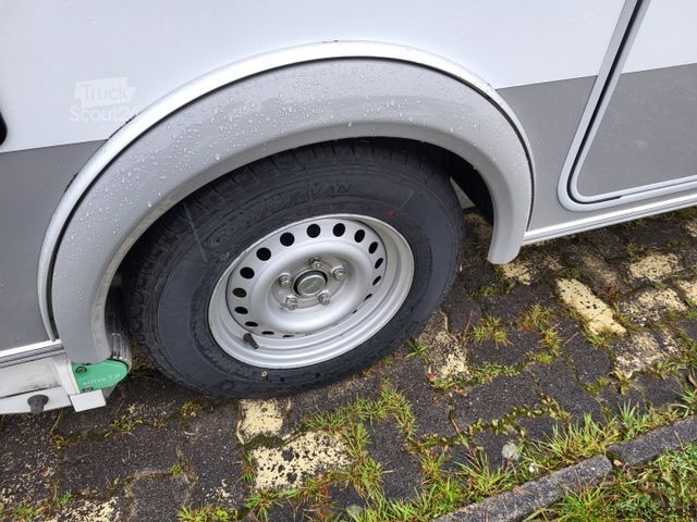 Caravane HYMER/ERIBA Feeling 425 Querbett - Nr. 16  (4)