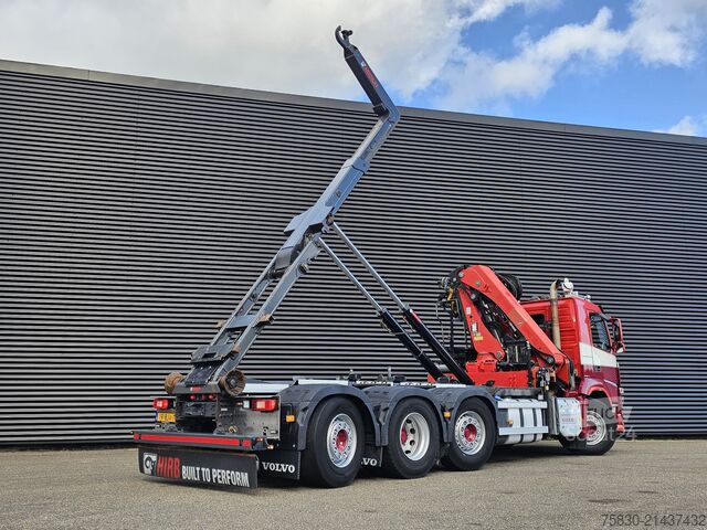 Crane truck Volvo FM 420 8x2 / HIAB HOOKLIFT + 30 t/m CRANE - KRAN