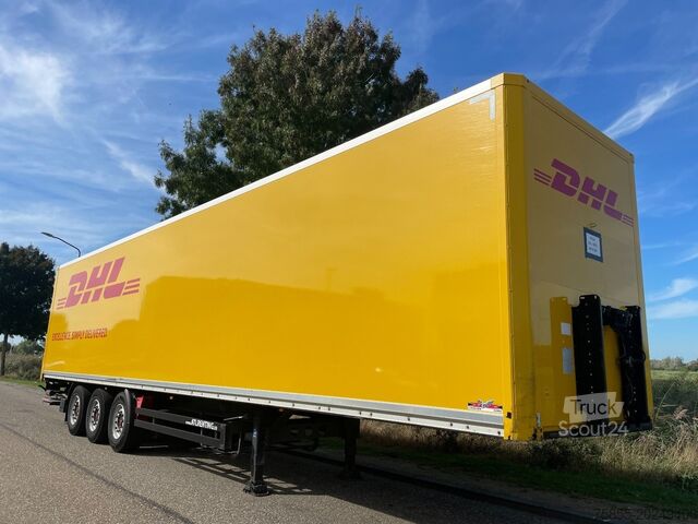 Caisse fermée Kögel SKH24 2T d'Hollandia Lift / Lift-Axle / NL Trai...