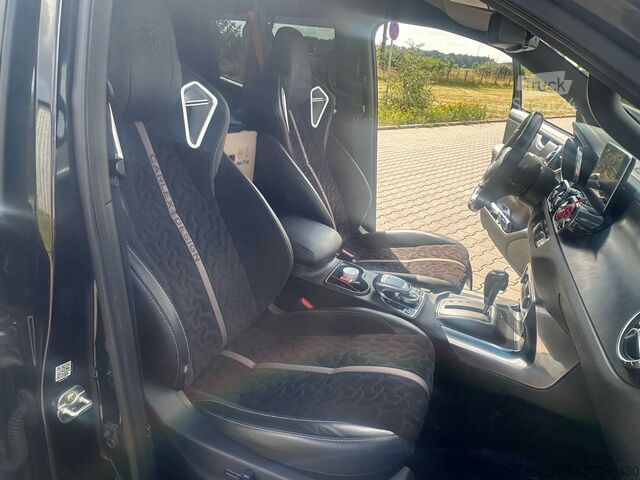 Ramasser Mercedes-Benz X-Klasse