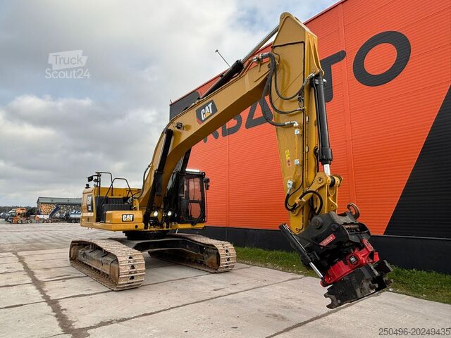 Gosenični bager Caterpillar 330 3D / ROTOTILT / AC / CENTRAL LUBRICATION