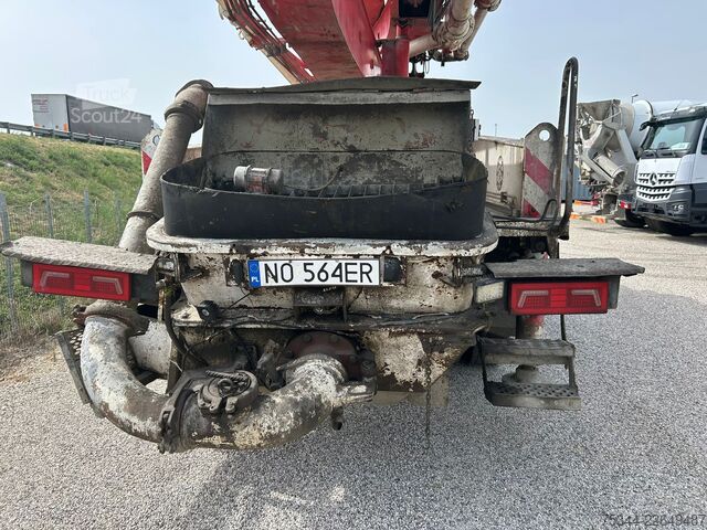 Camión bomba de hormigón MAN TGA 3541