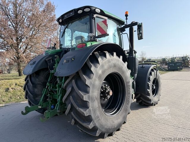 Machine agricole  6215R