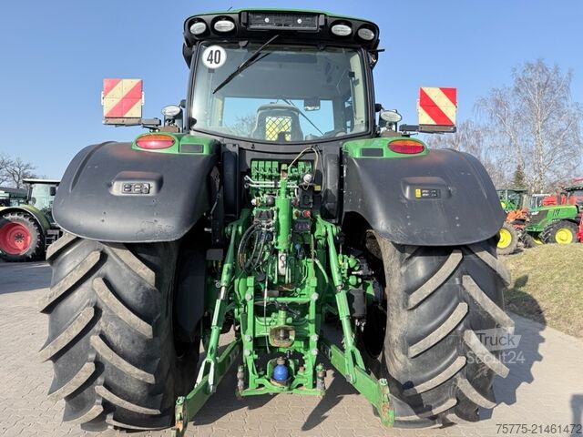Machine agricole  6215R