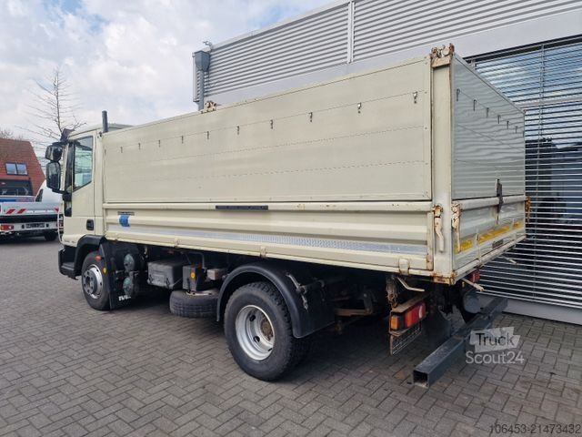 Driezijdige kipper bestelwagen IVECO 80E22 3 -Seitenkipper erst 47000 KM 2 x AHK Diff