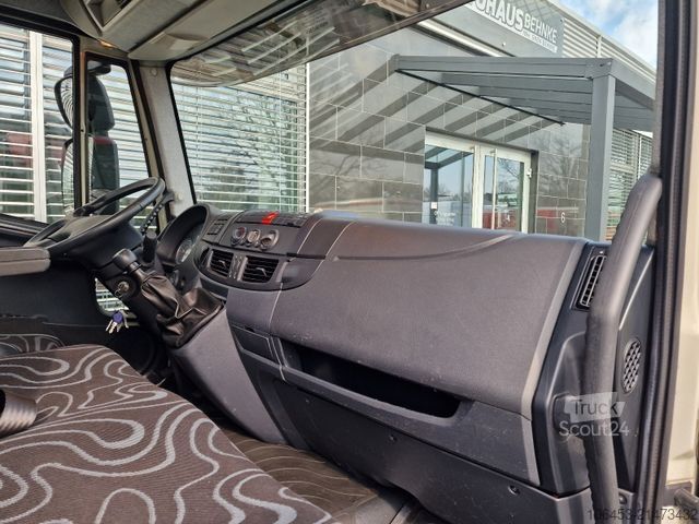 Driezijdige kipper bestelwagen IVECO 80E22 3 -Seitenkipper erst 47000 KM 2 x AHK Diff