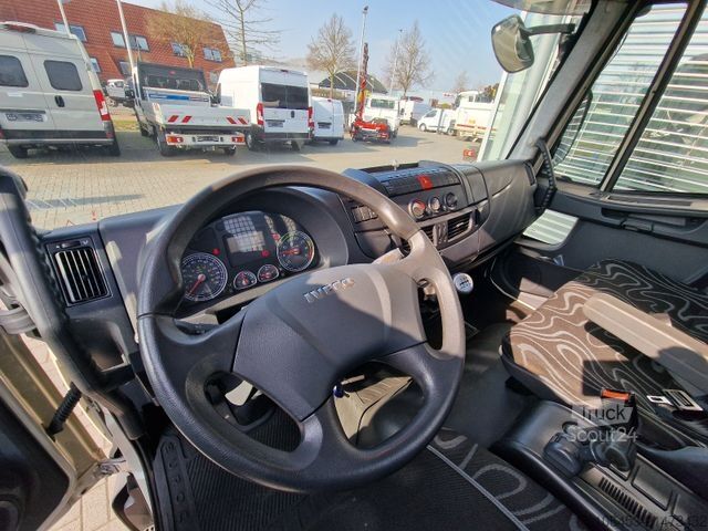 Driezijdige kipper bestelwagen IVECO 80E22 3 -Seitenkipper erst 47000 KM 2 x AHK Diff